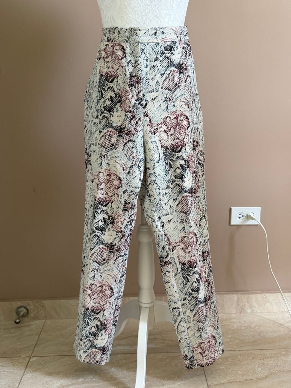 BCBGMAXAZRIA trousers Size M